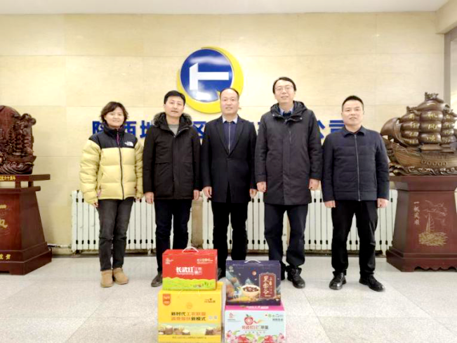 市总工会领导慰问我公司“咸阳市劳动模范”徐涛
