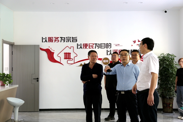 屈永安到兴平陕西地矿华兴新能源开发有限公司调研指导工作1.jpg
