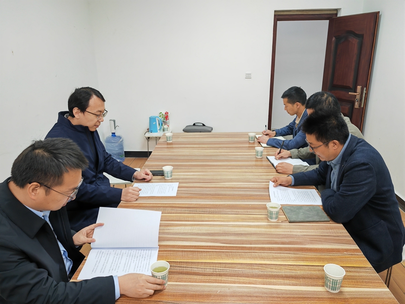 范乐伟一行深入陕西地矿生态环境礼泉公司检查指导工作