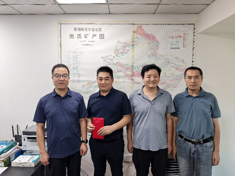 党向阳一行赴区研院新疆分公司驻地慰问一线干部职工